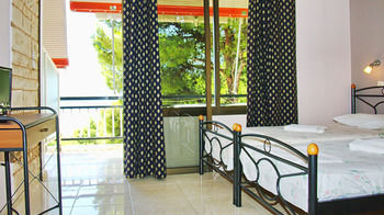 Lions2 Studios And Apartments Askeli ภายนอก รูปภาพ