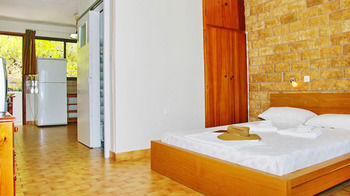 Lions2 Studios And Apartments Askeli ภายนอก รูปภาพ
