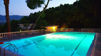 Lions2 Studios And Apartments Askeli ภายนอก รูปภาพ