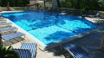 Lions2 Studios And Apartments Askeli ภายนอก รูปภาพ