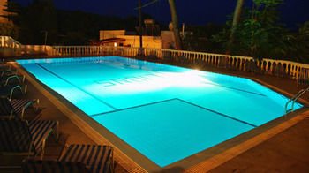 Lions2 Studios And Apartments Askeli ภายนอก รูปภาพ